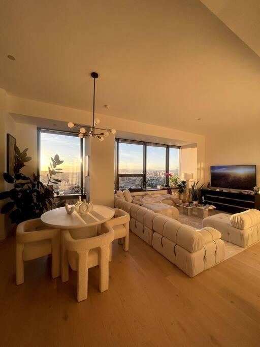 Luxury Highrise Condo Downtown La Los Angeles Exterior photo